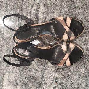 Woman's ankle wrap Burberry espedrilles